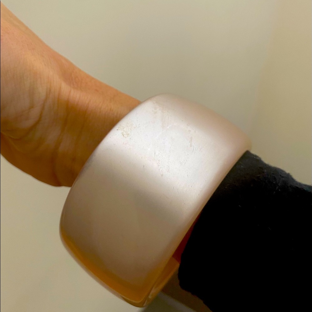 Bangle bracelet